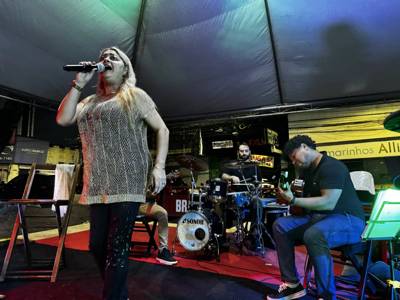 Sarau Brasilidades destaca a MPB e envolve o público no Mercado Cultural