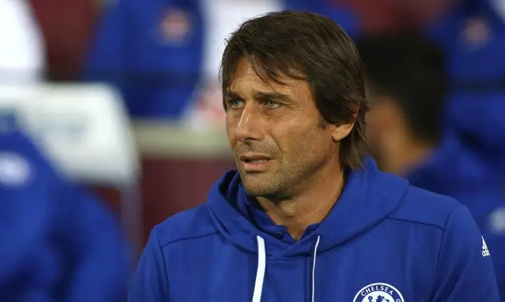 Conte: ‘Na Premier League, estão usando bazucas, enquanto todo o resto ainda usa pistolas’